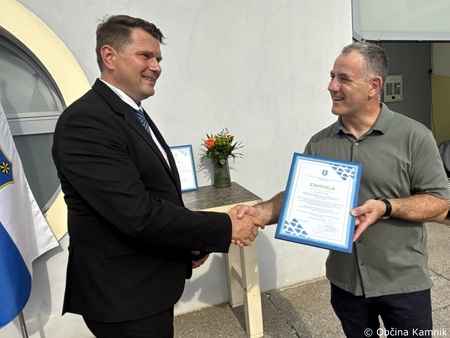 Predaja novega dvigala zgodba srčnosti, solidarnosti in povezanosti (30)